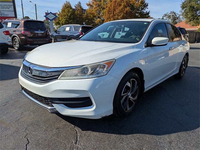 2017 Honda Accord LX photo 3