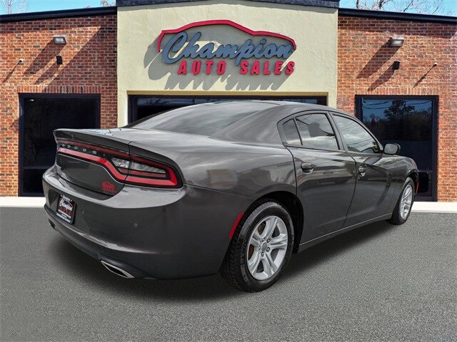 2019 Dodge Charger SXT photo 3