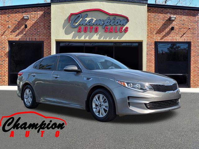 2017 Kia Optima LX AT's photo