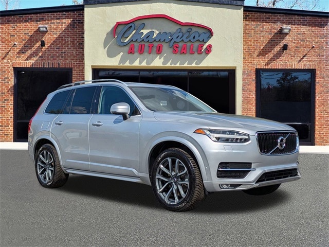 2018 Volvo XC90 Momentum's photo