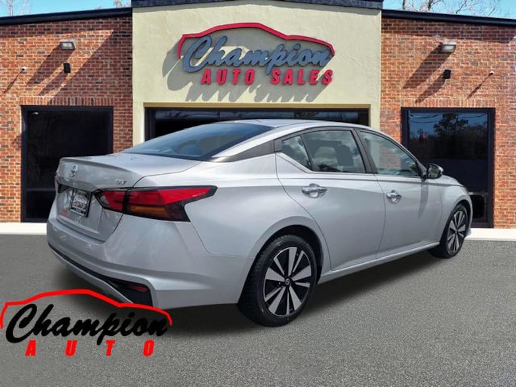 Used 2021 Nissan Altima 2.5 SV Sedan