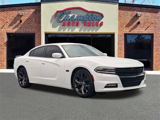 2017 Dodge Charger R/T's photo