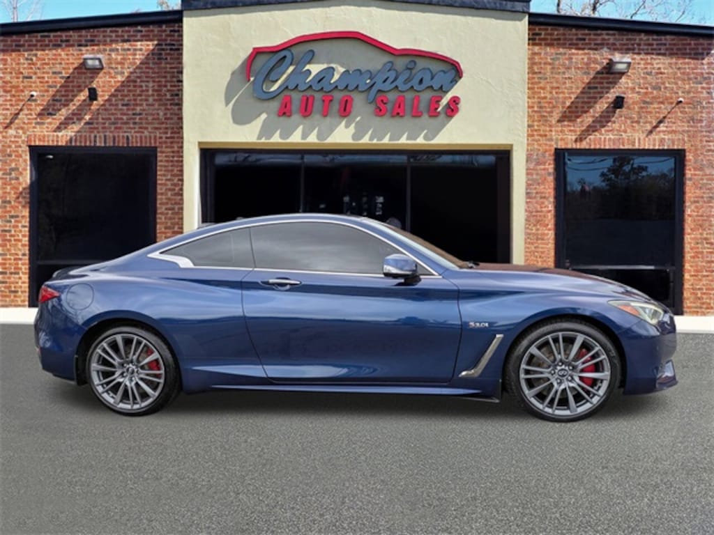 Used 2017 INFINITI Q60 3.0t Red Sport 400 Coupe