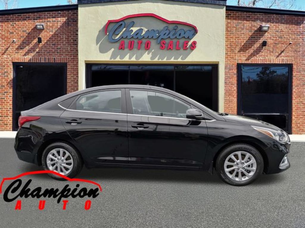 Used 2022 Hyundai Accent SEL Sedan
