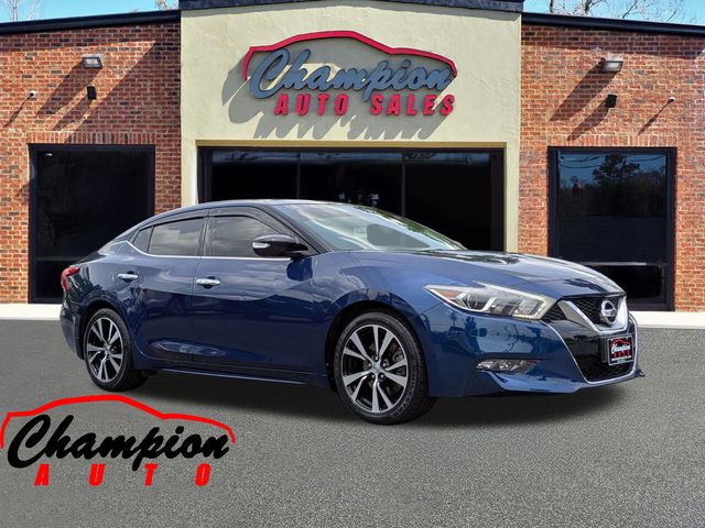2017 Nissan Maxima Platinum's photo
