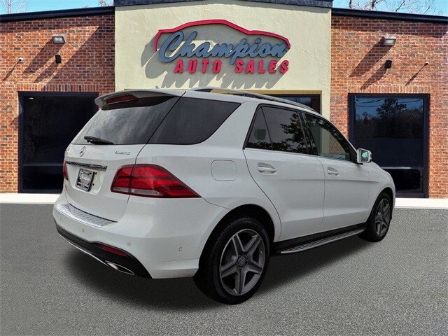 2016 Mercedes Benz GLE 400 4MATIC photo 3