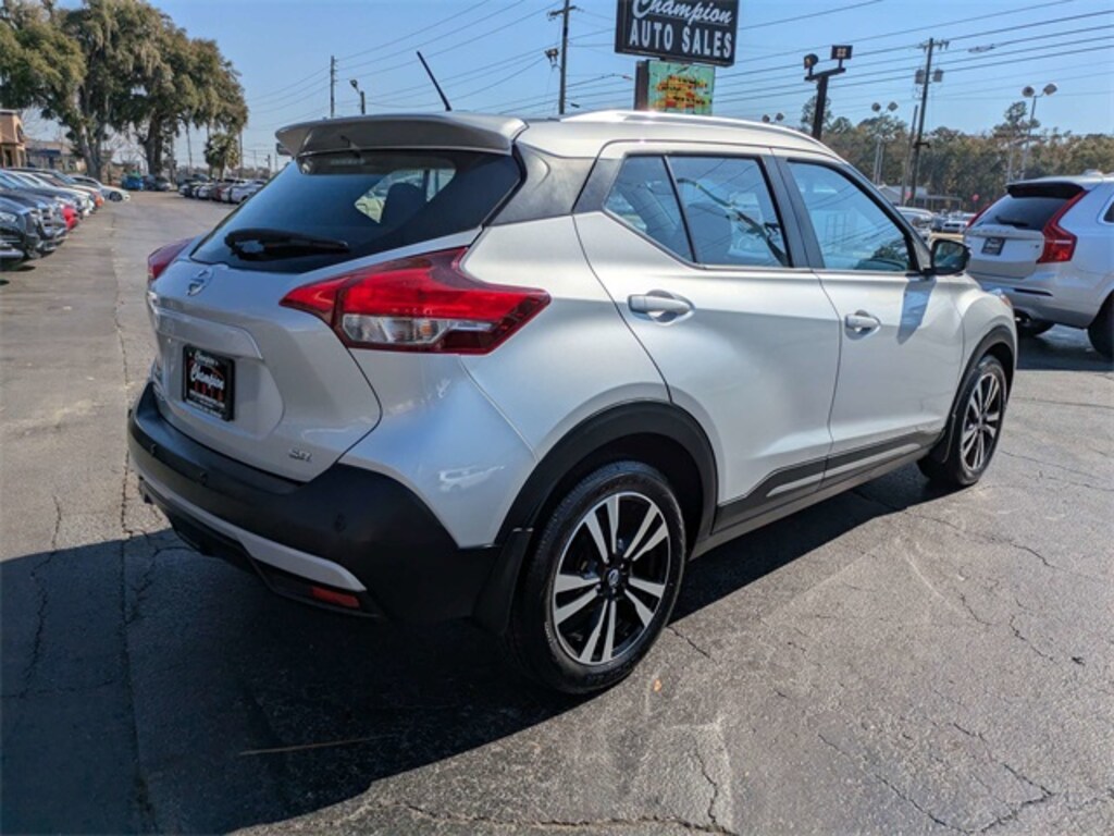 Used 2020 Nissan Kicks SR SUV