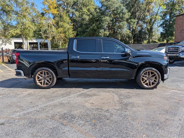 2019 Chevrolet Silverado 1500 LTZ photo 2