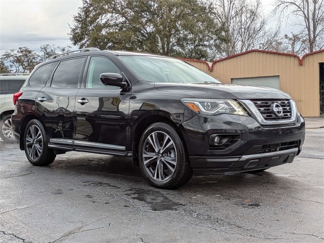 2017 Nissan Pathfinder Platinum