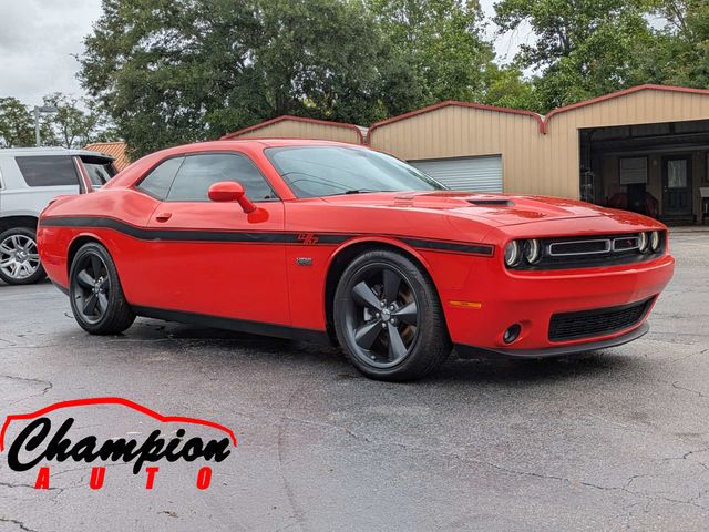2016 Dodge Challenger R/T Plus's photo