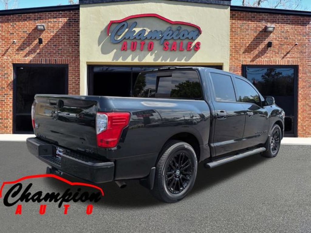 Used 2019 Nissan Titan SV Truck Crew Cab
