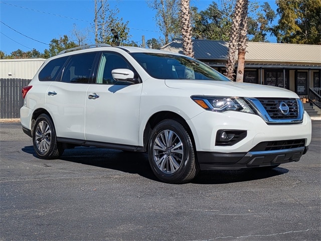 2020 Nissan Pathfinder SL