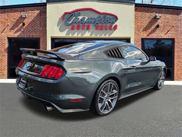 2016 Ford Mustang EcoBoost Premium photo 3