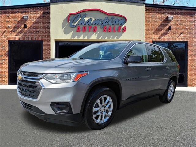 2019 Chevrolet Traverse LS photo 3