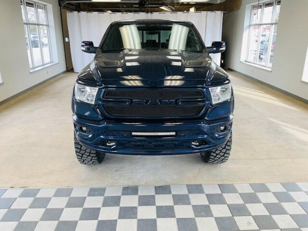 New 2022 Ram 1500 BADLANDER BIG HORN CREW CAB 4X4 5'7" BOX Crew Cab
