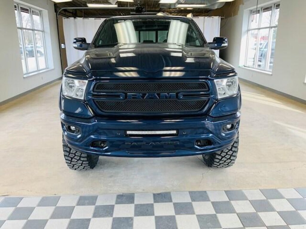 New 2022 Ram 1500 BADLANDER BIG HORN CREW CAB 4X4 5'7" BOX Crew Cab