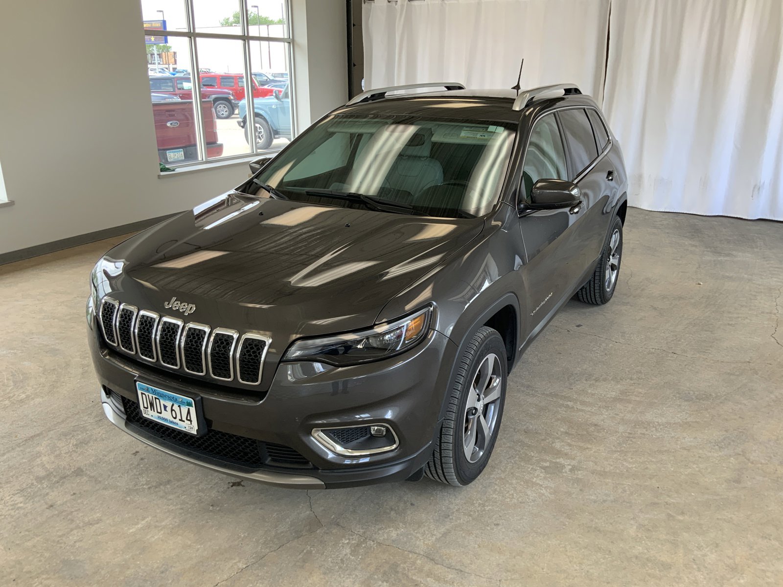 Used 2020 Jeep Cherokee Limited with VIN 1C4PJMDXXLD559076 for sale in Alexandria, Minnesota