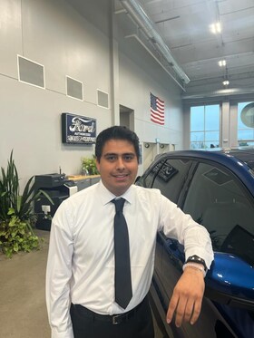 Staff member Oscar Rocha from ID_bcf7510a22ee