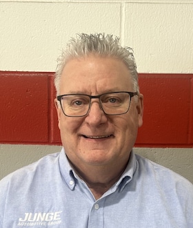 Staff member Mike Williams from ID_1086d3