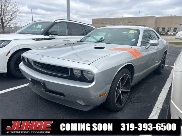 2010 Dodge Challenger SE photo 3