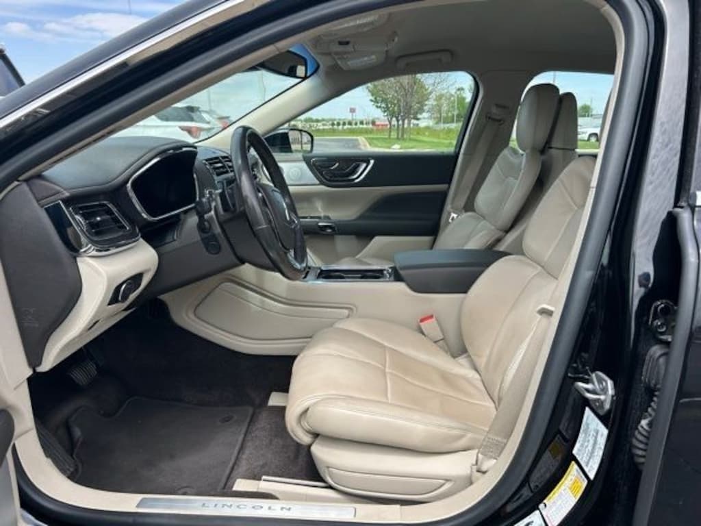 Used 2017 Lincoln Continental Reserve Sedan