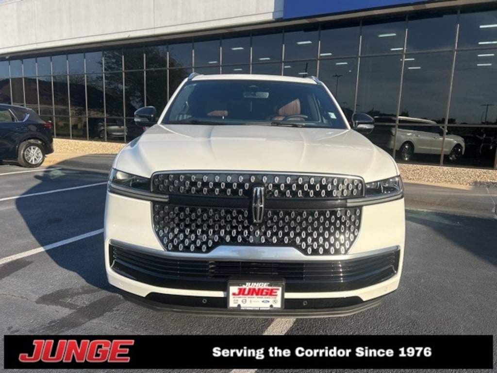 New 2025 Lincoln Navigator L Reserve SUV