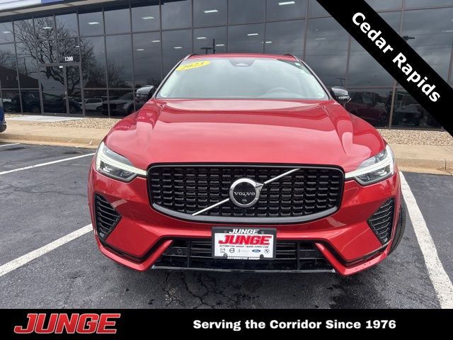 Certified 2023 Volvo XC60 Ultimate with VIN YV4H60DX4P1391969 for sale in Hiawatha, IA