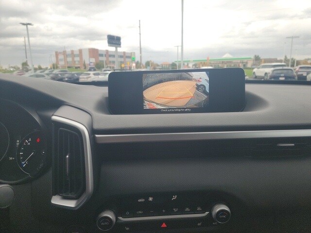 2023 Mazda CX-50 2.5 Preferred Plus photo 2