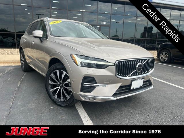 2023 Volvo XC60 B5 Plus Bright Theme AWD's photo