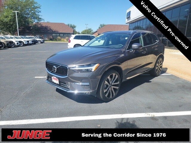 2023 Volvo XC60 B5 Ultimate photo 3
