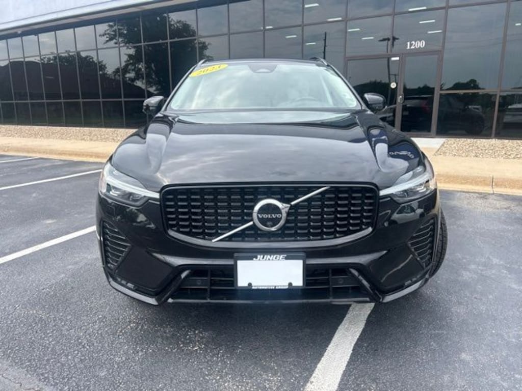 Used 2023 Volvo XC60 B5 Plus Dark Theme SUV