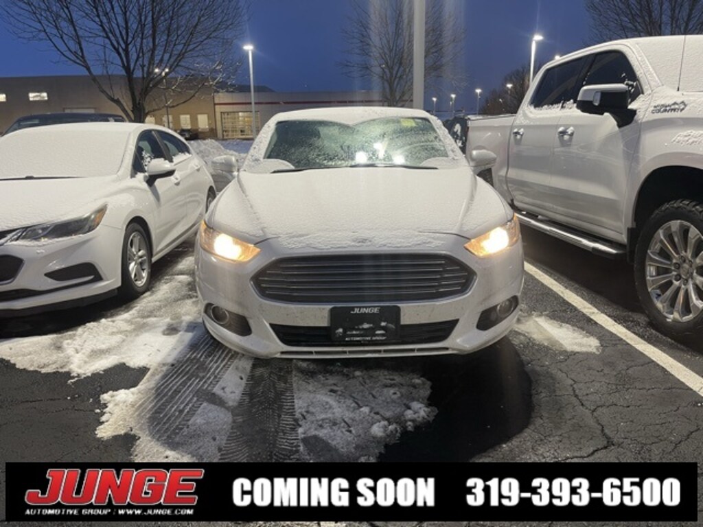 Used 2015 Ford Fusion SE Sedan