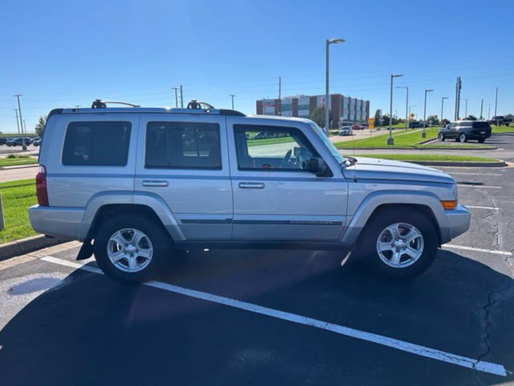 Used 2008 Jeep Commander Limited SUV