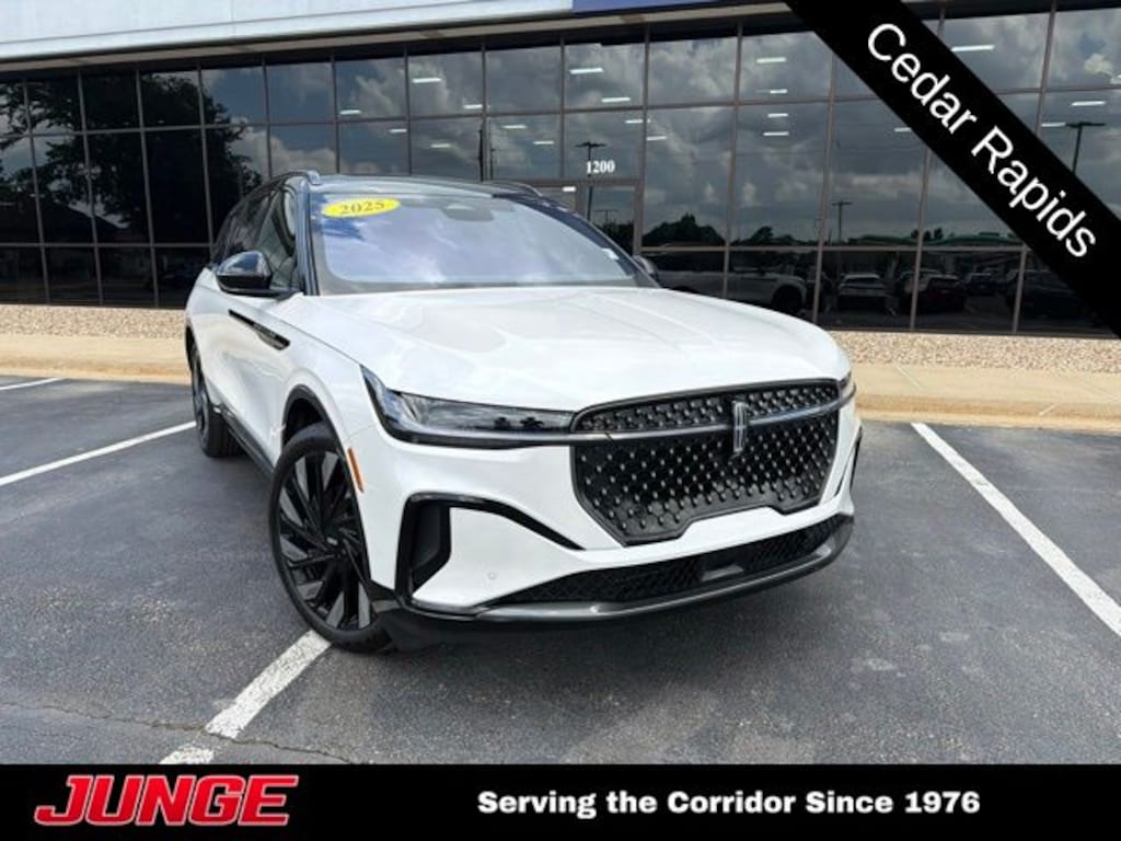 Used 2025 Lincoln Nautilus Reserve SUV