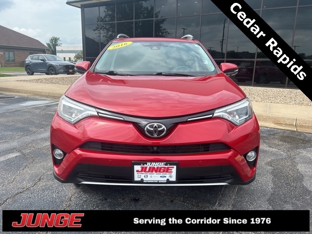 Used 2016 Toyota RAV4 Limited with VIN 2T3DFREV4GW442536 for sale in Hiawatha, IA