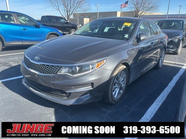2017 Kia Optima EX photo 2