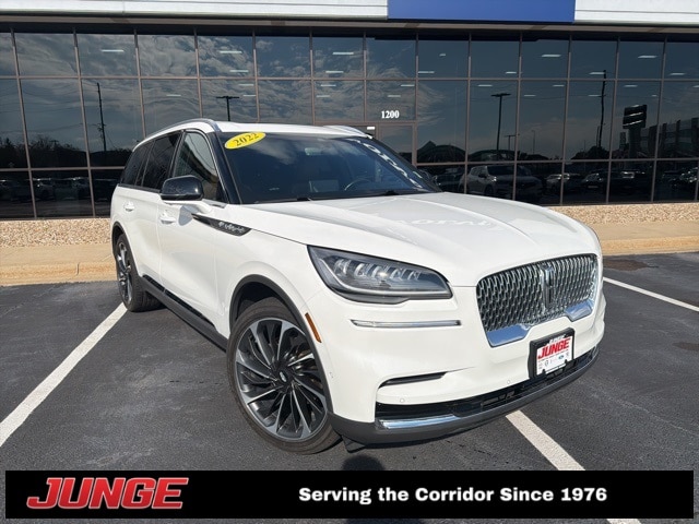 Featured Pre-Owned 2022 Lincoln Aviator Reserve SUV for sale in Hiawatha, IA