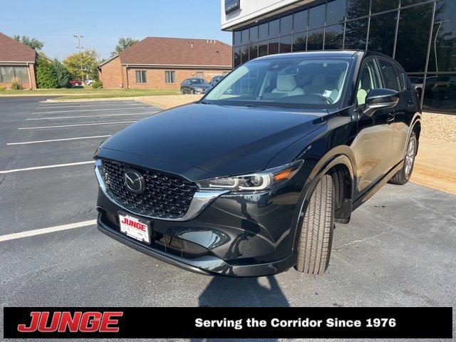 2025 Mazda CX-5 2.5 S Preferred photo 3