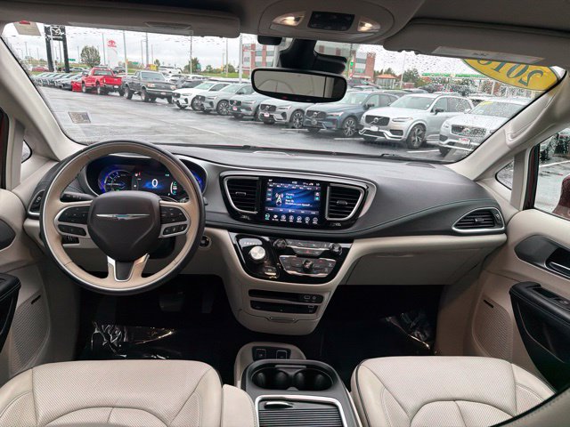 Used 2018 Chrysler Pacifica Hybrid Limited Minivan/Van