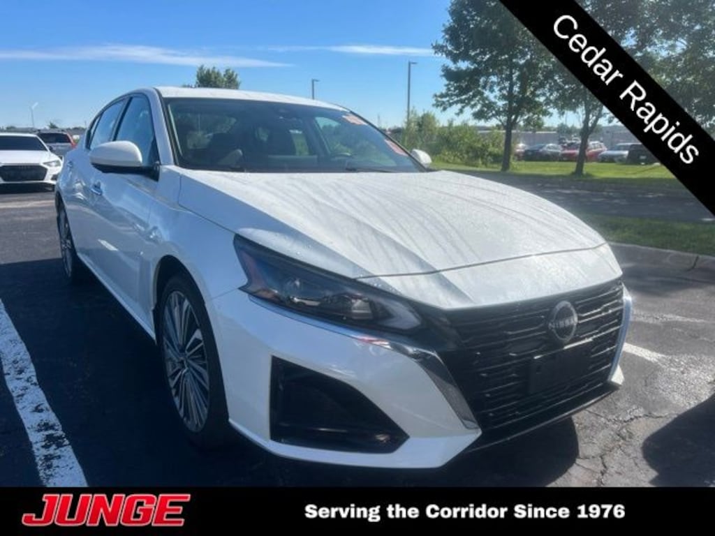 Used 2023 Nissan Altima 2.5 SL Sedan