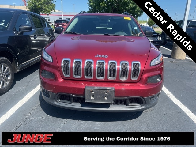 Used 2016 Jeep Cherokee Sport with VIN 1C4PJMAB6GW218843 for sale in Hiawatha, IA