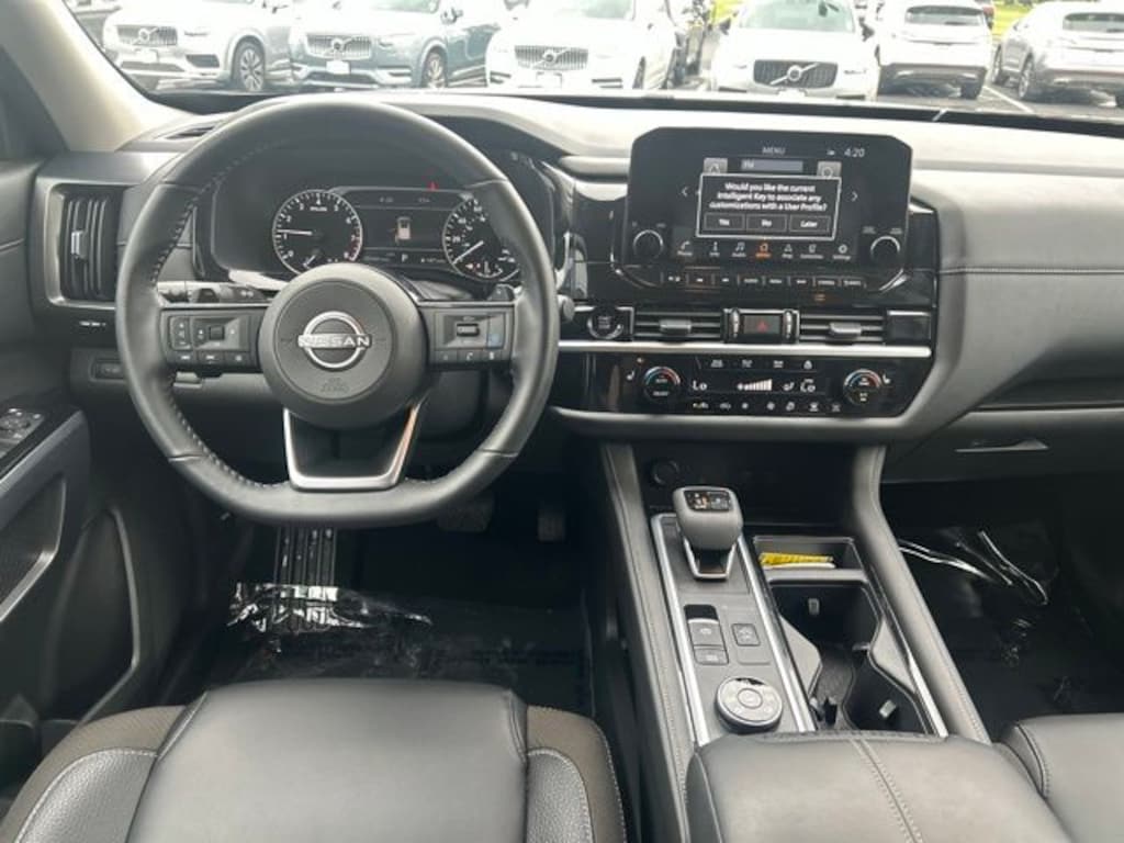 Used 2025 Nissan Pathfinder SL SUV
