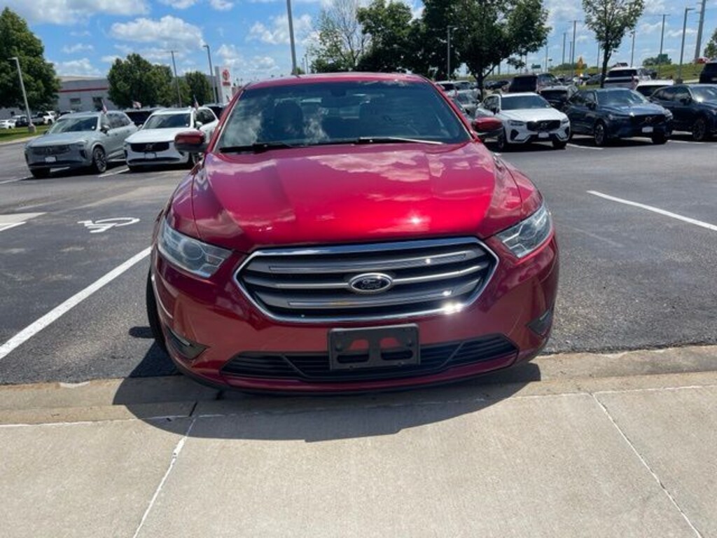 Used 2015 Ford Taurus SEL Sedan