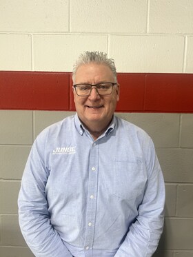 Staff member Mike Williams from 450633ef5bb7