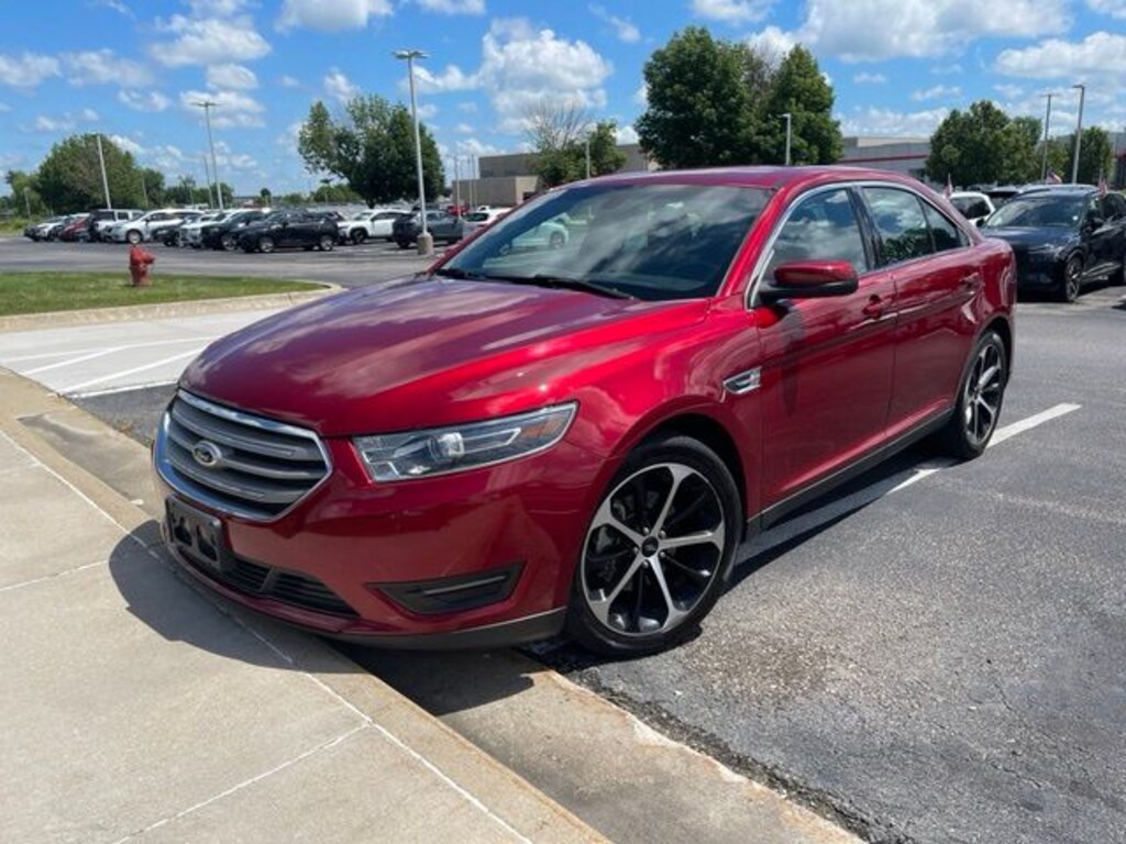 Used 2015 Ford Taurus SEL Sedan
