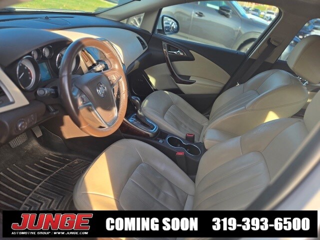 2012 Buick Verano Leather photo 4