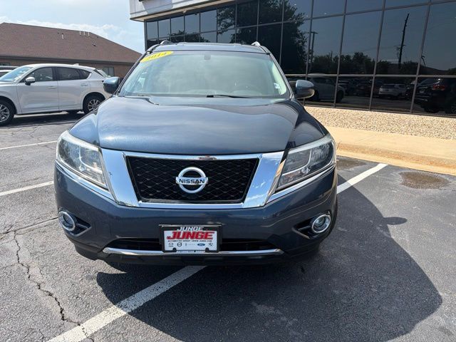 Used 2014 Nissan Pathfinder SL with VIN 5N1AR2MM7EC714096 for sale in Hiawatha, IA
