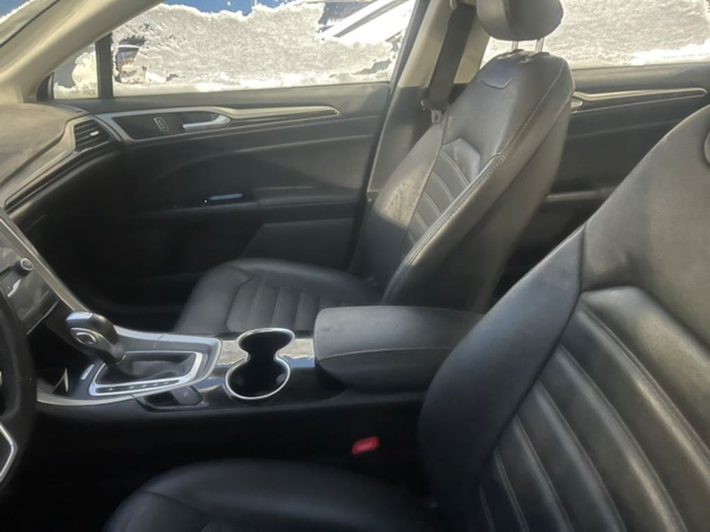 Used 2015 Ford Fusion SE Sedan