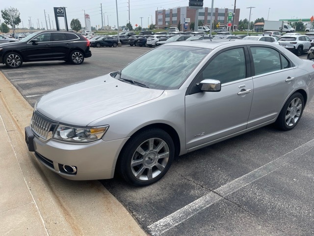 Used 2008 Lincoln MKZ Base with VIN 3LNHM28T08R631369 for sale in Hiawatha, IA