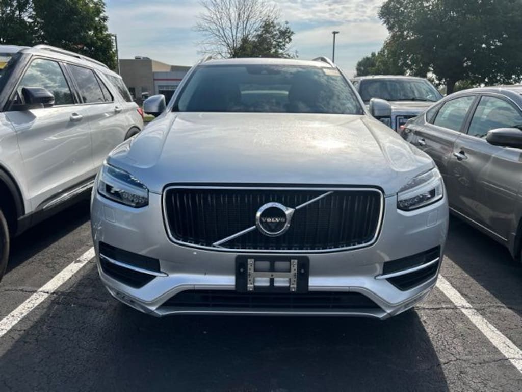 Used 2016 Volvo XC90 T6 Momentum SUV